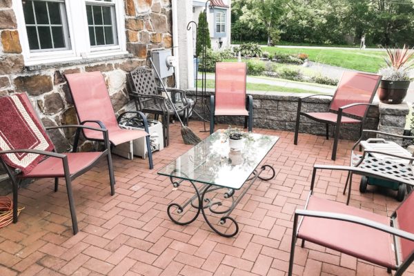 Townhouse for sale, Front patio